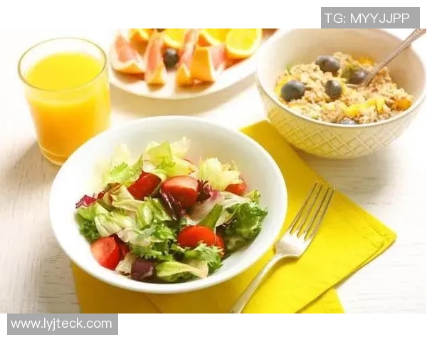 足球明星如何通过科学饮食和高强度训练实现身材管理与健康减重